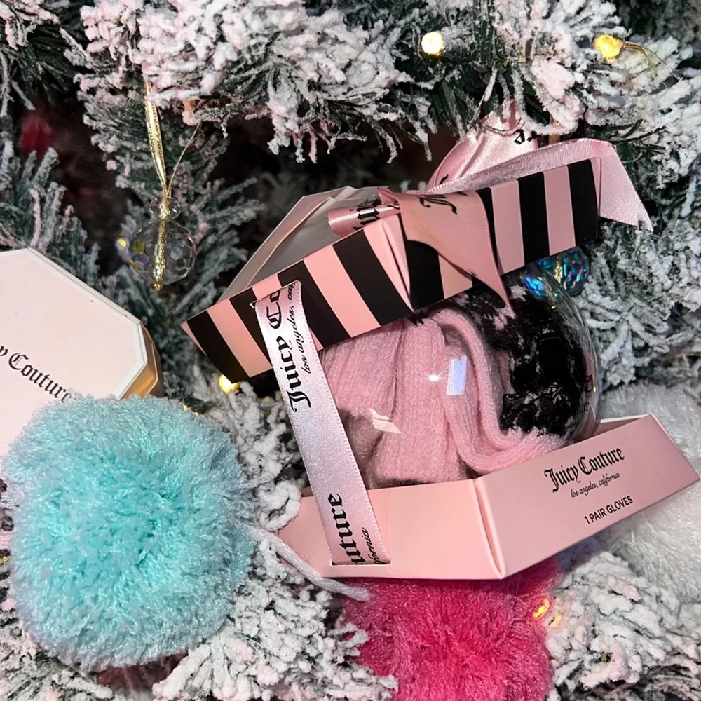 NWT✨Juicy Couture Christmas Gloves Ornament 🎀🤎 PINK